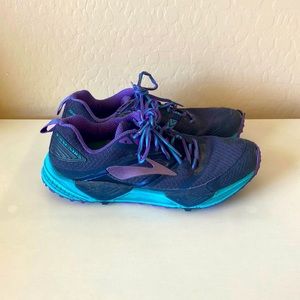 Brooks Cascadia Women’s Trail Running Shoes. Size 10